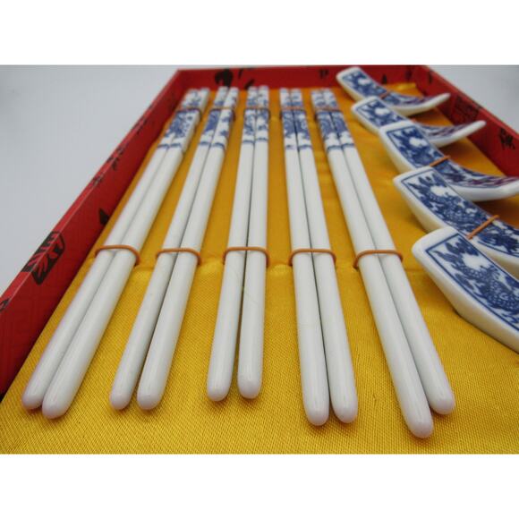 NEW with Gift Box Dragon Chopsticks Porcelain China Blue White Four Sets w Rests - Picture 5 of 12